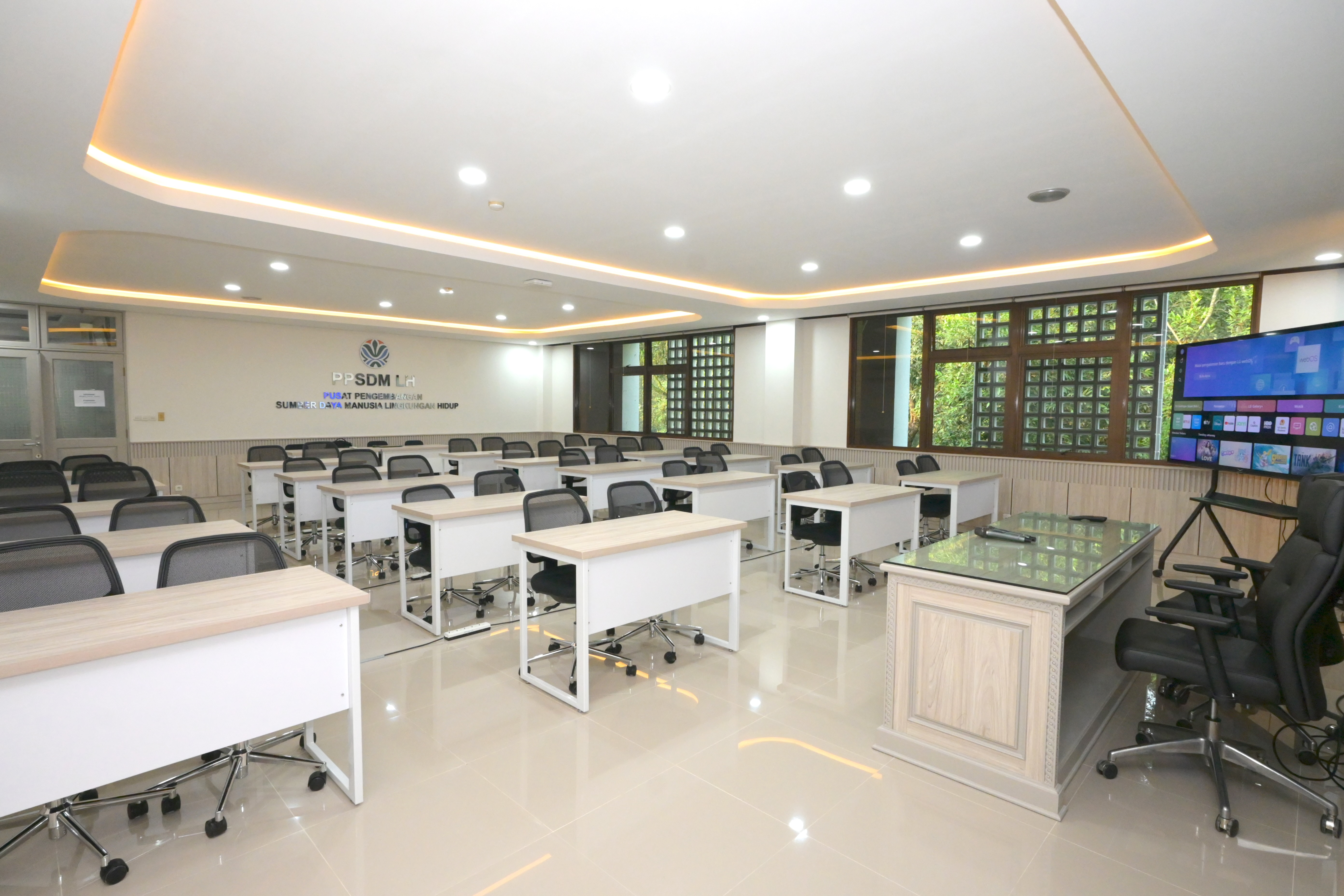 Pusat Pengembangan SDM Lingkungan Hidup